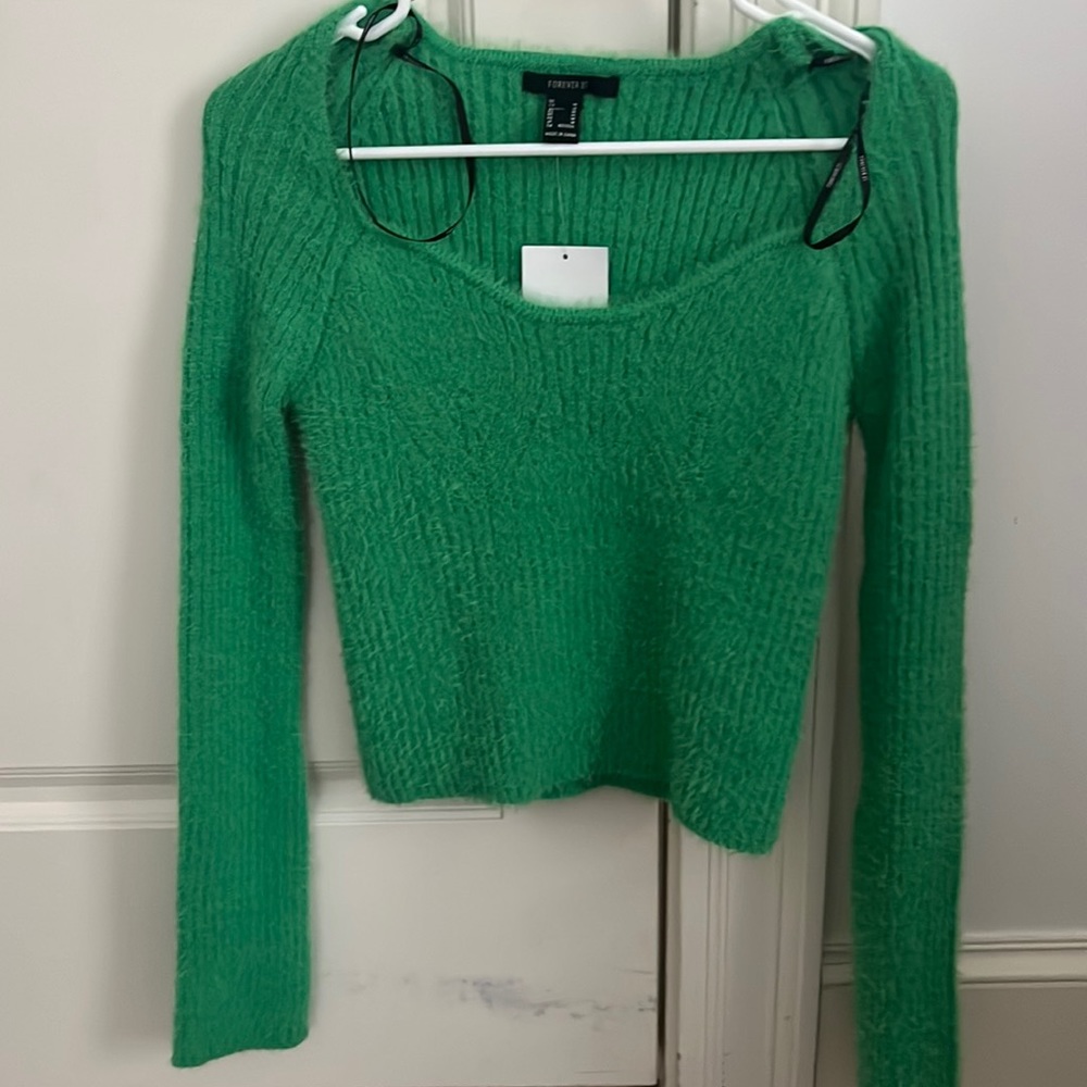 NWT Forever 21 Green Cropped sweater